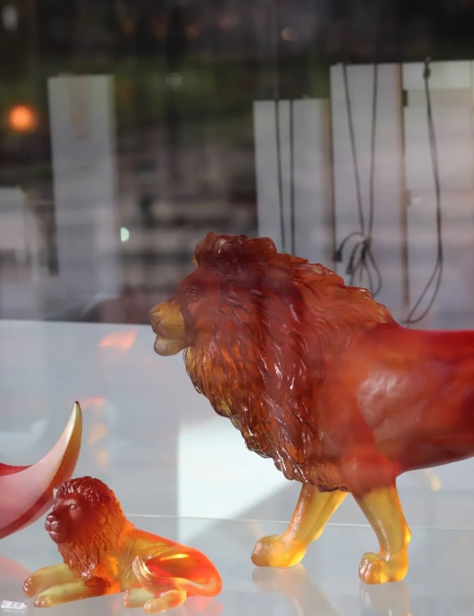 Lion sand ambre daum Éditions D’Art Cristal|Editions D’Art